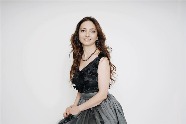 Die Konzertpianistin Ani Ter-Martirosyan. 