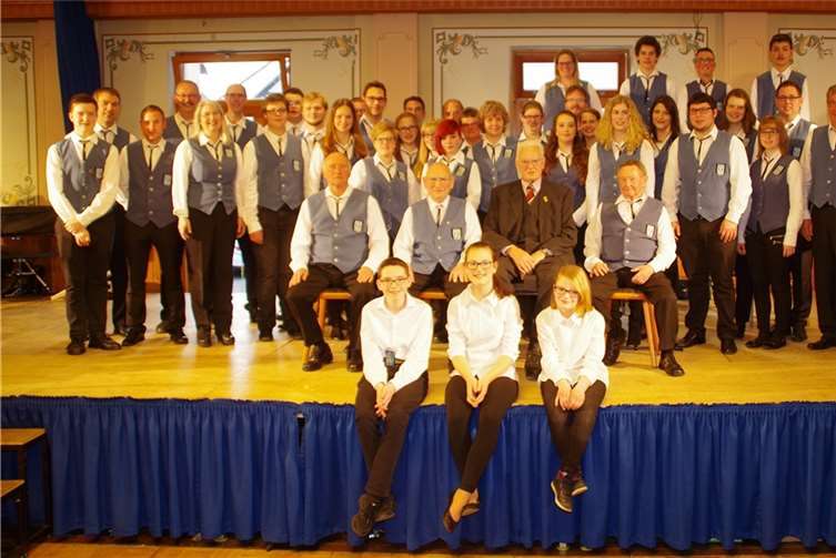 Die Konzertteilnehmer stellten sich zum Gruppenfoto.STUKO