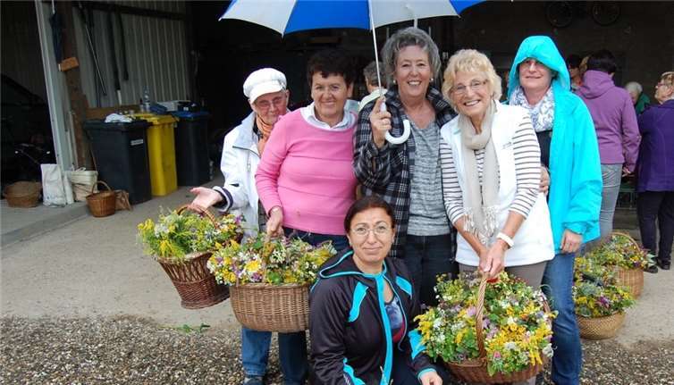 Die Kräuter wurden beim Gottesdienst am Sonntagmorgen von Pastor Marmann gesegnet und an die Gläubigen verteilt.