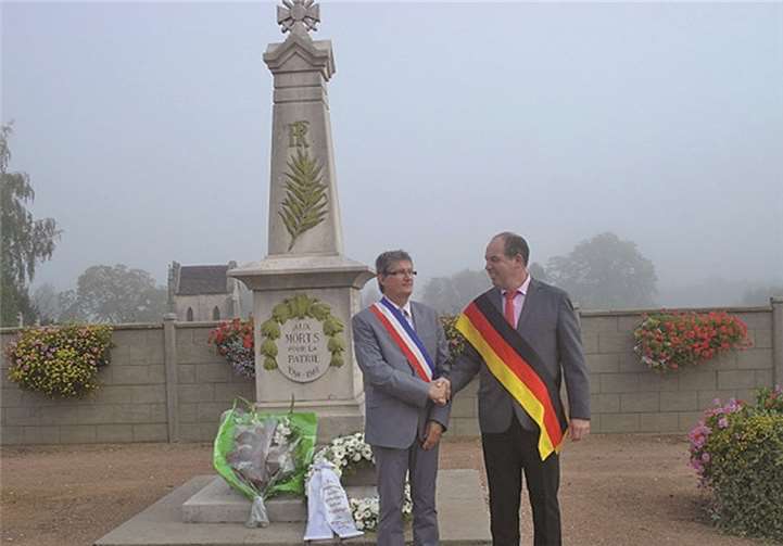 Die Kranzniederlegung zu Ehren der Opfer der beiden Weltkriege durfte nicht fehlen. Privat