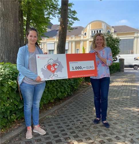 Die Kreissparkasse Ahrweiler spendete 1000 Euro für das Geschwister-Projekt des Bunten Kreis Rheinland.Foto: privat
