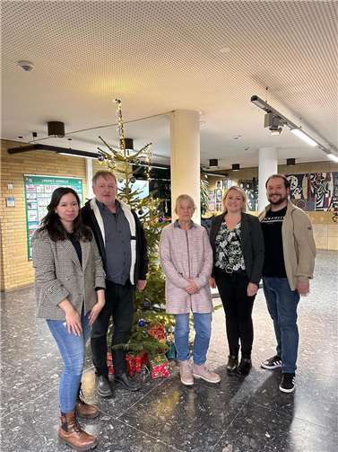 Die Kreistagsfraktion von Bündnis 90/Die Grünen: v.li. Sarah Rößel, Mathias Heeb, Birgit Stupp, Bundestagskandidatin Verena Örenbas, Christoph Scheuer. Foto: Bündnis 90/Die Grünen