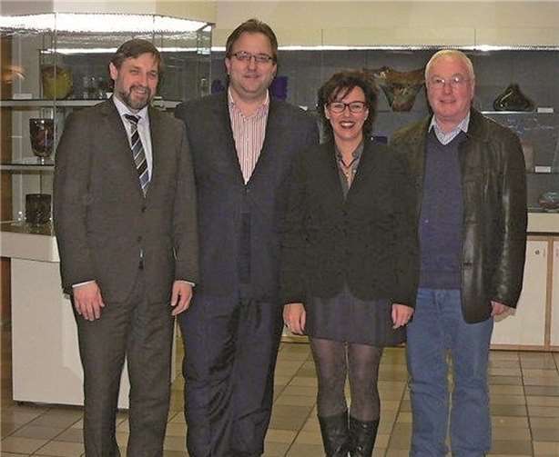 Die Kreistagskandidaten Silke Josten-Schneider und Oliver Baron mit ihren Stellvertretern Klaus Beer und Markus Pütz. privat