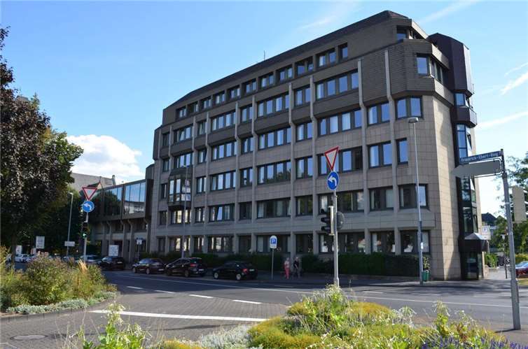 Die Kreisverwaltung Mayen-Koblenz.  Foto: H. G. Schönberg