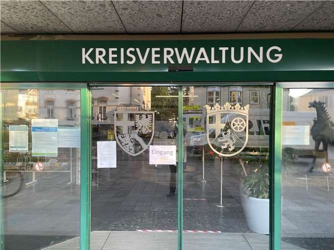 Maßnahmenplan aktualisiert Die Kreisverwaltung in Ahrweiler. Foto: ROB