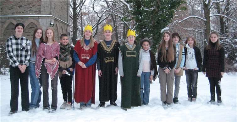 Die Krippenspiel AG des Werner-Heisenberg-Gymnasiums Neuwied nimmt die Zuschauer mit auf eine Reise in eine andere Zeit.  Foto: privat