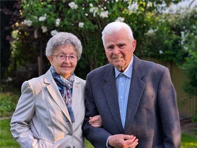 Eheleute Grams feiern eiserne Hochzeit Die Kripper Bürgerschaft wünscht den Eheleuten Grams für die gemeinsame Zukunft alles erdenklich Gute. Foto: privat
