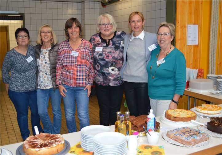 Die Küchencrew vom „Mittagstisch“ sorgte am Mittag für einen herzhaften Imbiss, am Nachmittag war der Kaffeetisch üppig gedeckt.