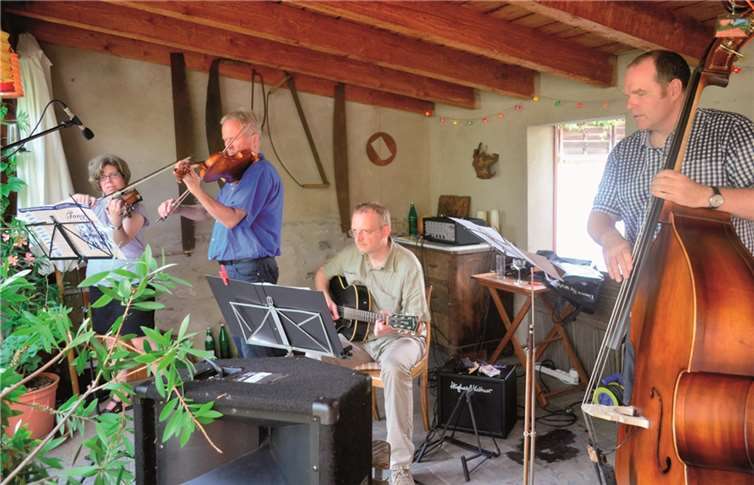 Die Küchenkombo machte Kaffeehausmusik.  HEP
