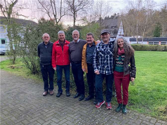 Die „Kümmerer“ der Eintracht Hütte wurden geehrt.  Foto: HVO/Rolf Löhmar