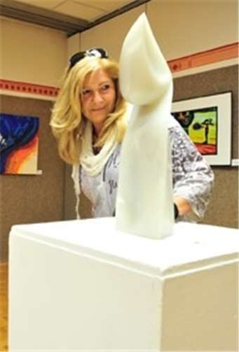 Die Künstler der Are Gilde stellen im Klosterforum Maria Laach ihre Werke aus.privat