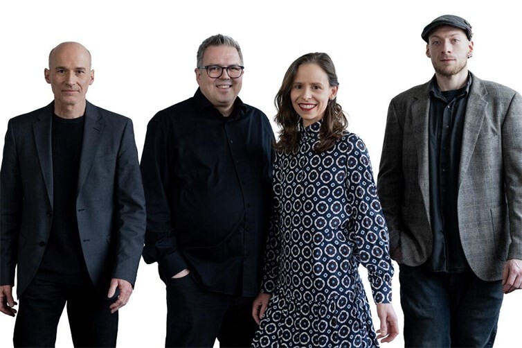 Die Künstler um Bandleader, Pianist und Sänger Markus Daniel spielen seit 18 Jahren in gleicher Besetzung.