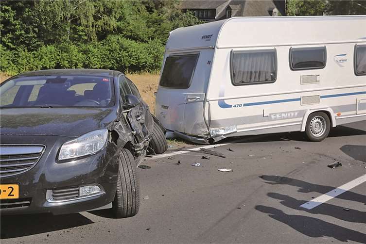Die L113 zwischen Mendig und Maria Laach musste für die Rettungs- und Bergungsmaßnahmen komplett gesperrt werden. Fotos: RTV-WORLD MediaGroup