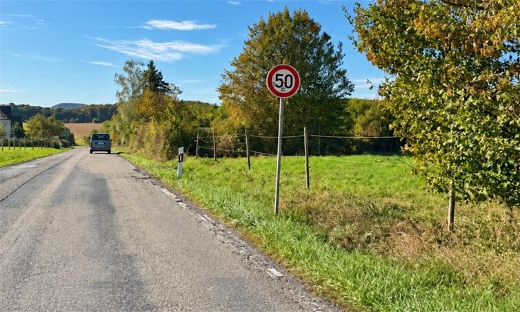 Die L82 bei Sinzig-Franken: Hier herrscht Tempo 50. Foto: ROB