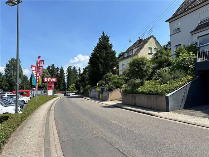 Die L82 ist eine wichtige Verkehrsachse in Sinzig.  Foto: ROB
