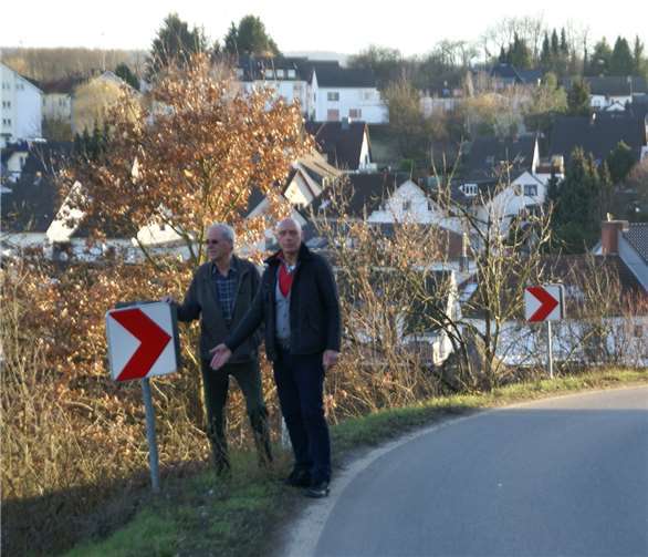 Die L83 in Lantershofen muss vorerst weiter ohne Leitplanken auskommen. Foto: privat