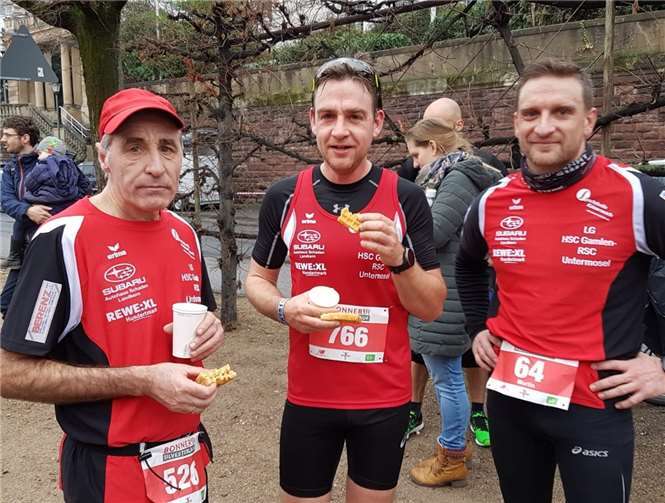 Die LG HSC Gamlen - RSC Untermosel lief zumJahresabschluss 10.000 m beim Silversterlauf in Bonn.
