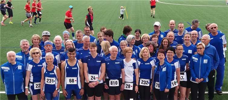 Die LG’ler vor dem Start des Murre Laufs in Westum.Foto: privat