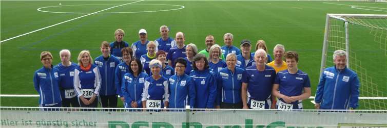 Die LG’ler vor dem Start des Murrelaufs in Westum.Privat