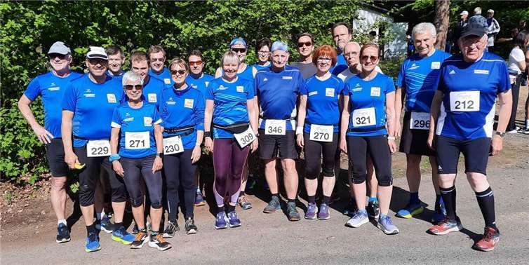 Die LG’ler vor dem Start in Neuhäusel. Foto: Birgit Essner