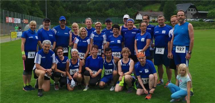 Die LG’ler vor dem Start in Rhens. Foto: privat