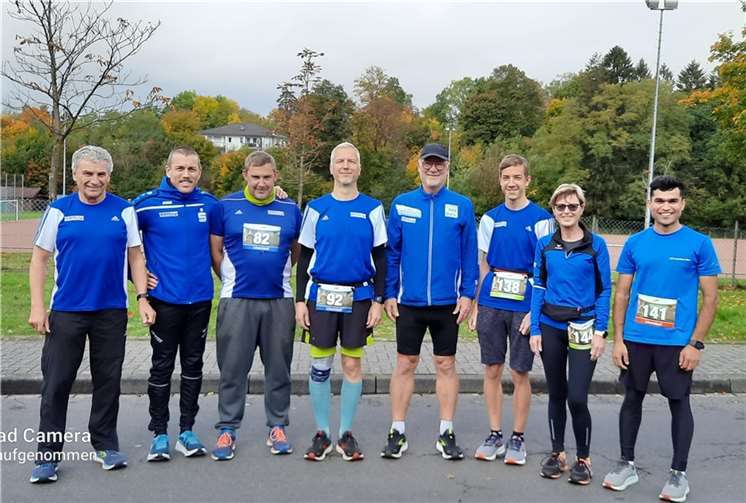 Die LG’ler vor dem Wettkampf des Löwenlaufs in Hachenburg.  Fotos: privat