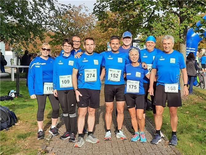 Die LG’ler vor dem Wettkampf (v. links, Christina Michels, Constanze Pleinen, Frank Monschauer, Erik Blum, Michael Krämer, Roland Wesche, Barbara Monschauer, Herbert Esper, Klaus Jahnz). Fotos: privat