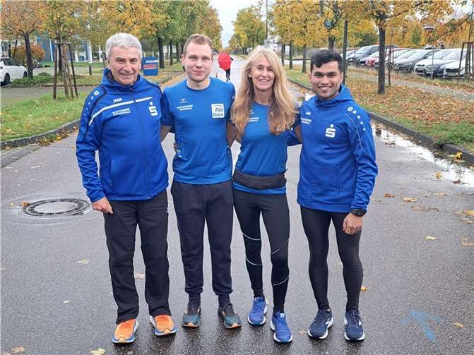 Die LG’ler vor ihrem Start bei den HM Rheinland Meisterschaften in Föhren (v.r.) Raheb Rahimi, Andrea Dahm, Marc Hermes und Klaus Jahnz. Foto: Rainer Hohl