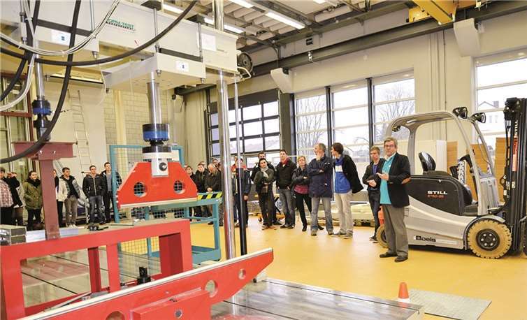 Die Laborführungen waren beim Hochschulinformationstag besonders beliebt.privat