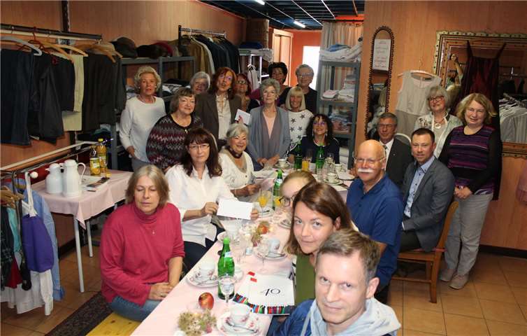 Die „Lädchenfrauen“ sind seit 42 Jahren für gemeinnützige Institutionen aktiv.Foto: DU