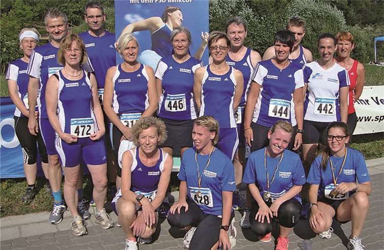 Die Läufer der LG Laacher See. Es fehlen die Walker Frank Monschauer, Erich Portz und Günter Bruchhaus (sie waren auf der Strecke).  Privat