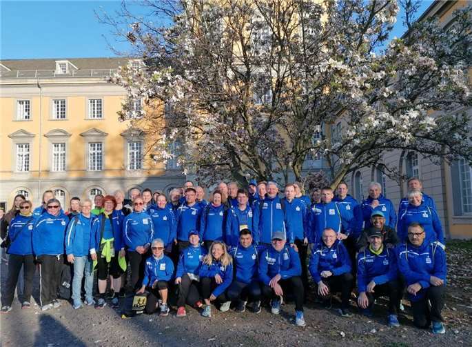 Die Läuferinnen und Läufer der LG Laacher See beim Deutsche Post Marathon in Bonn.  Foto: privat