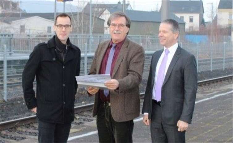 Die Lahn-Eifel- und die Pellenz-Eifel-Bahn halten zweimal pro Stunde an den Bahnhöfen in Kruft und Plaidt. So wird die Mobilität der Bürgerinnen und Bürger der Verbandsgemeinde Pellenz sichergestellt. Foto: privat