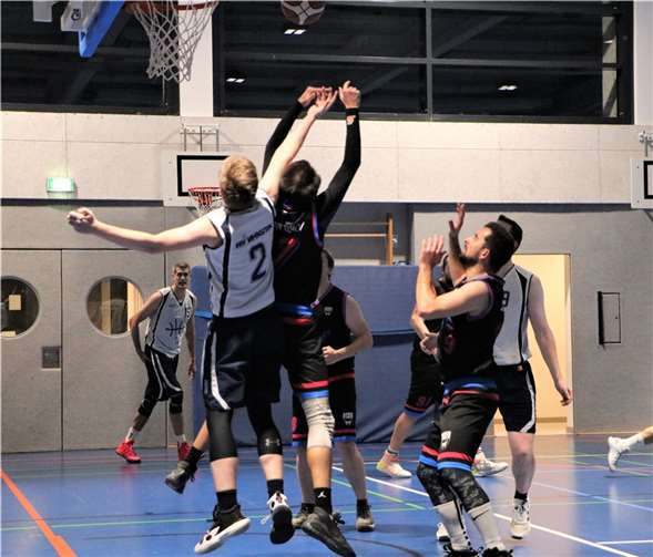 Die Lahnsteiner müssen sich gewaltig strecken, um wieder einen Erfolg zu landen. Foto: privat