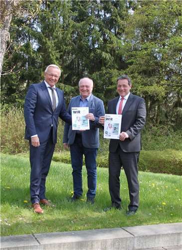 Die Landräte Michael Lieber (AK), AchimHallerbach (NR) und Achim Schwickert (WW) präsentieren das neue Magazin.