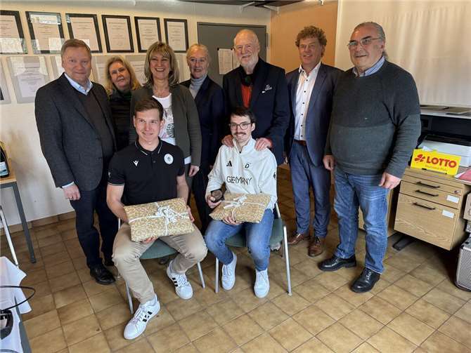 Überraschung gelungen: Ehrung für Jonas Wiesen Die Landrätin betonte, wie stolz der Landkreis Cochem-Zell auf seine sportlichen Ausnahmetalente und ihre tollen Erfolge sei.
