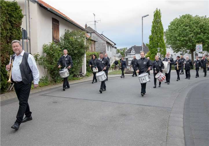 Ehrenabend für Diözesankönigspaar Helga und Christian Klein Die Landsknechte Wormersdorf spielten zu Ehren des Paares auf.