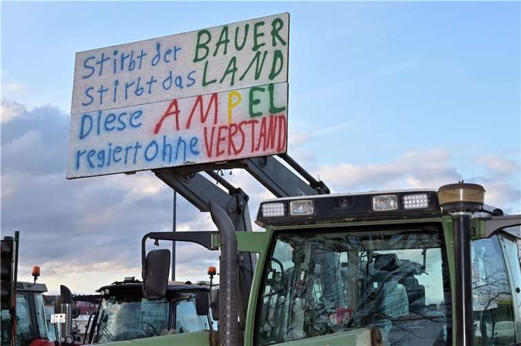 Mit Pferdestärken und Traktoren gegen die aktuelle Agrarpolitik Die Landwirte demonstrierten gegen die gegenwärtige Agrarpolitik.