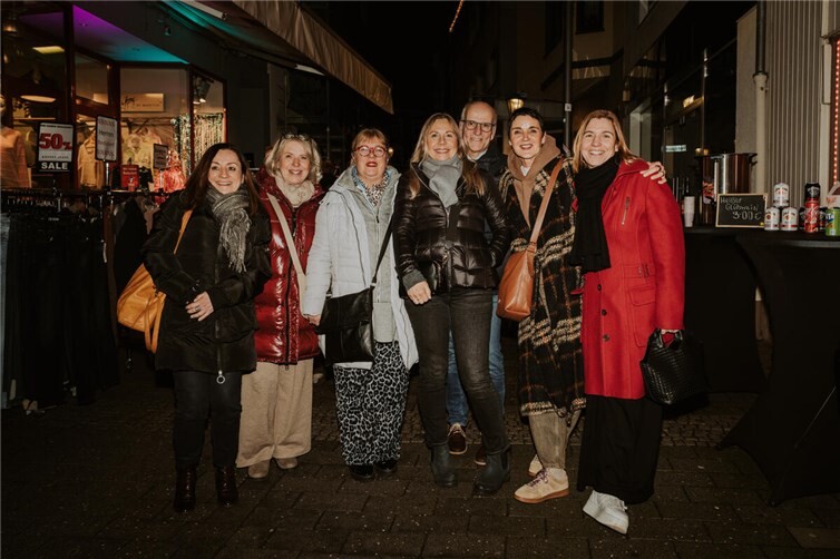 Die „Lange Einkaufsnacht“ am vergangenen Freitag stand unter dem Motto „K-POP Night“. Foto: Aktionsgemeinschaft Andernach Attraktiv e.V.