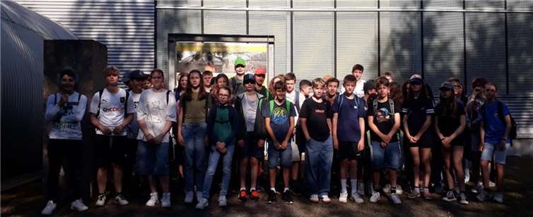 Die Lateinschülerinnen und -schüler im Römerbergwerk Meurin. Foto: Max Schultheiß