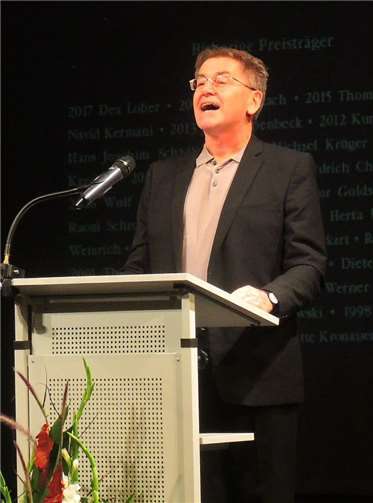 Die Laudatio auf den Preisträger hielt Prof. Dr. Franz Haas.