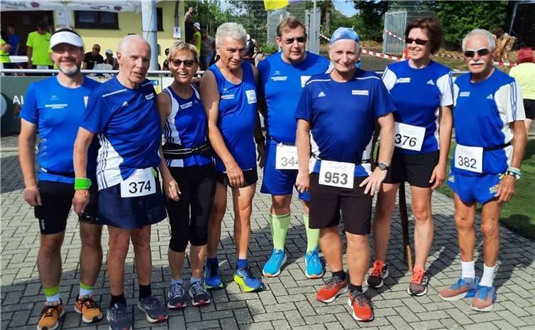 Die Lauf- und Walkingfreunde der LG Laacher See vor dem Start der Wettkämpfe. Es fehlen Jutta Wolf, Klaus Dieter Müller, Alwine Barz und Erich Portz.  Foto: Arnold Hahn