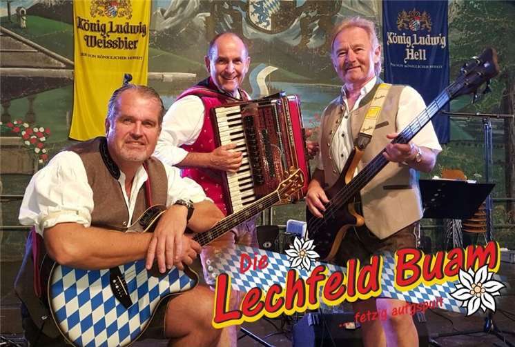 Die „Lechfeld Buam“ sorgen für Stimmung. Foto: privat