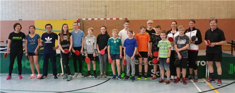 Die Leichtathleten des VfB Linz hatten viel Spaß beim Tischtennis. Foto: privat