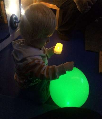 Die Lichter gaben der Abendveranstaltung eine angenehme Atmosphäre.