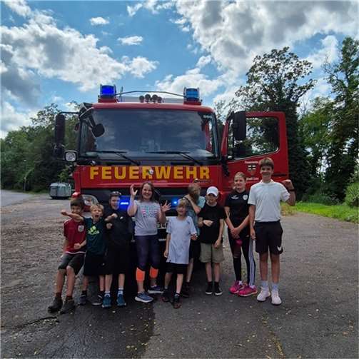 Die Linzer Feuerwehr schaute mit einem ihrer Fahrzeuge vorbei.
