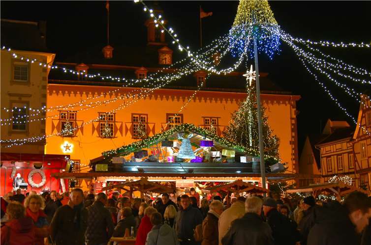 Die Linzer Innenstadt verwandelt sich wieder in ein stimmungsvolles Weihnachtsdorf. Simone Schwamborn