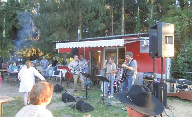 Die Liveprobe der „Tonband 20.11“ machte das Zeltlager zu einem unvergesslichen Erlebnis.