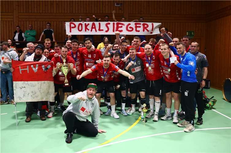 Die „Löwen“ gewannen das spannende und umkämpfte Endspiel gegen Gastgeber HSG Hunsrück in Kleinich mit 31:30 (16:13).  Foto: HVV