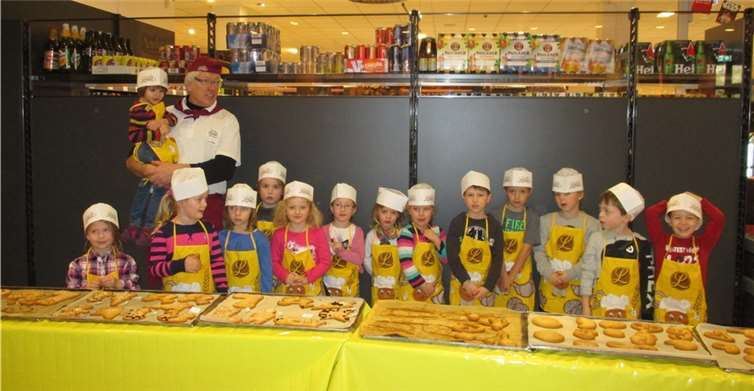 Die Löwenkinder zu Gast in der Bäckerei in Cochem.privat